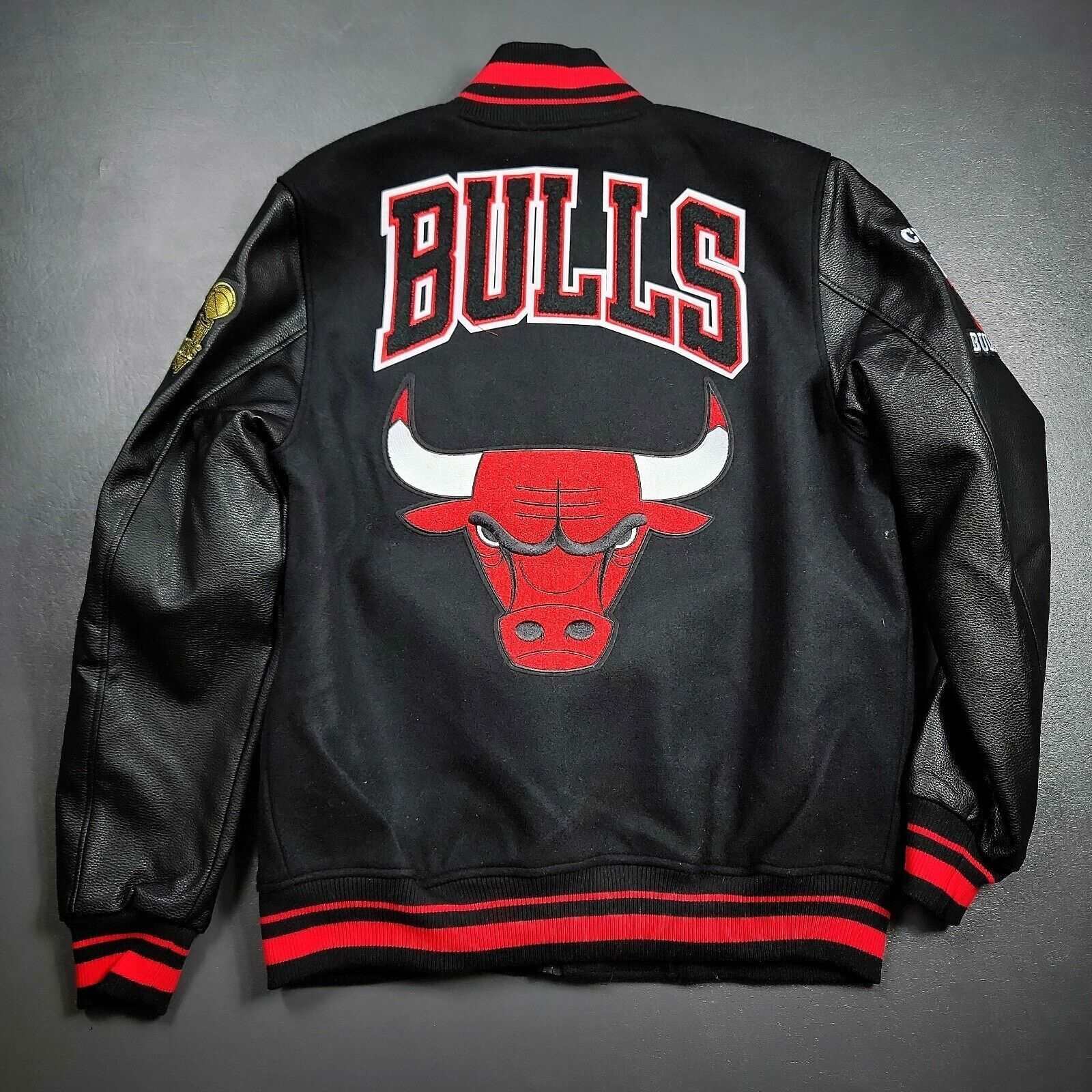 Veste en cuir et laine universitaire pour homme des Chicago Bulls