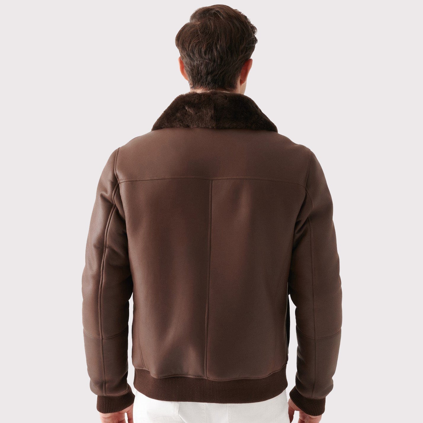 Veste aviateur élégante en peau de mouton marron pour homme