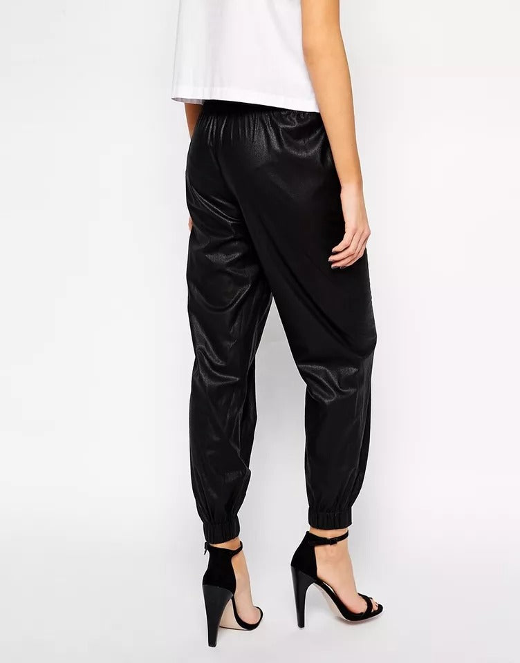 Pantalon de jogging en cuir d'agneau noir pour femme avec détails à lacets