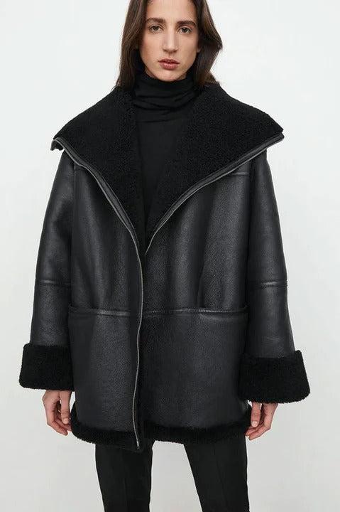 Veste en cuir de mouton noir surdimensionnée pour femme